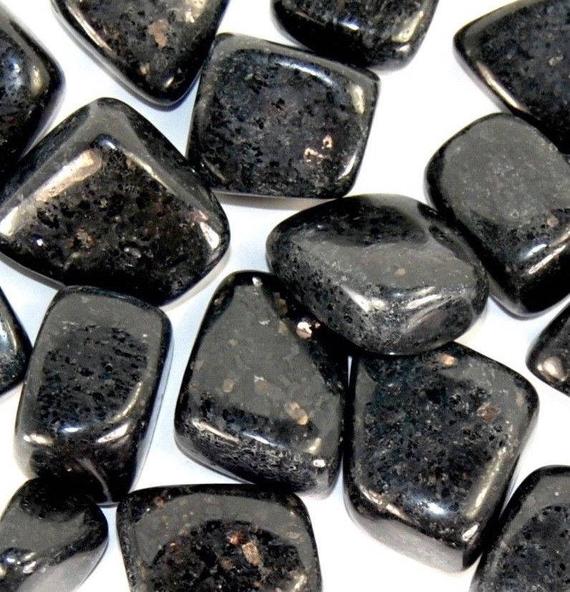 Tumbled Nuummite